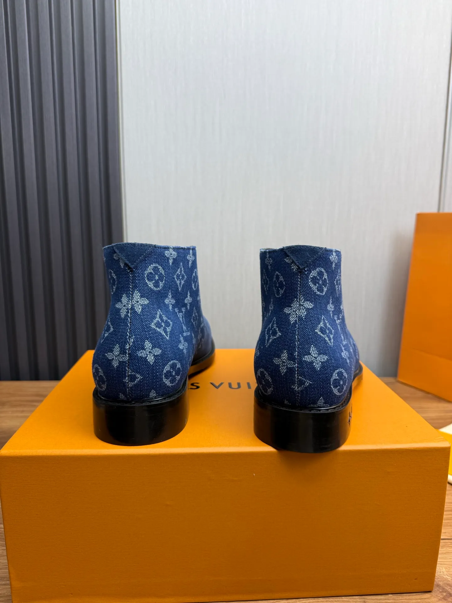 Men's shoes 💰760💰 LV. - Men's business casual leather shoes, top quality cow products. 1:1 shipment ⬆️Luxury and noble 👞All imported original brand leather materials, just to create a more comfortable wearing experience, upper: original cowhide ➕Imported full cow lining, original outsole ✔️16-45 (38.45 non-returnable)